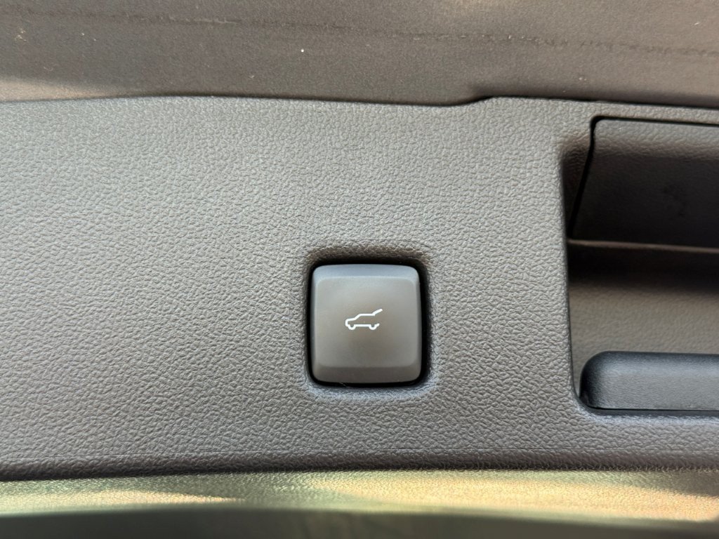 Used 2025 Ford Escape ST-Line Select AWD/4WD image 20