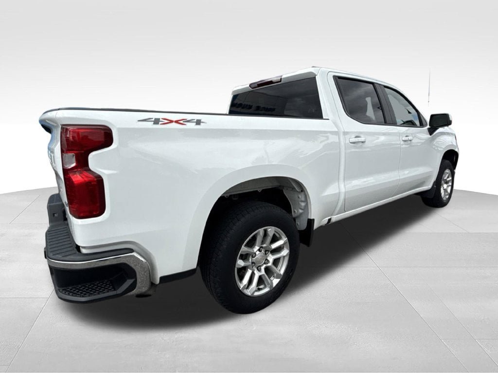 Used 2024 Chevrolet Silverado 1500 LT AWD/4WD image 9