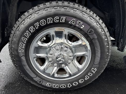 Used 2024 RAM 2500 Tradesman w/ Chrome Appearance Group AWD/4WD image 13