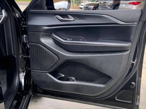 Used 2023 Jeep Grand Cherokee Altitude image 23