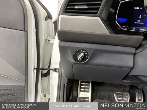 Used 2024 Volkswagen Jetta Sport image 43