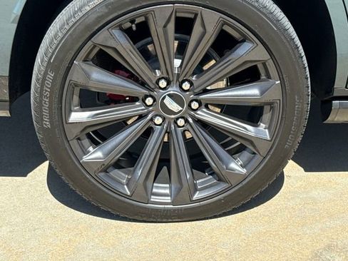 Used 2025 Cadillac Escalade V image 9