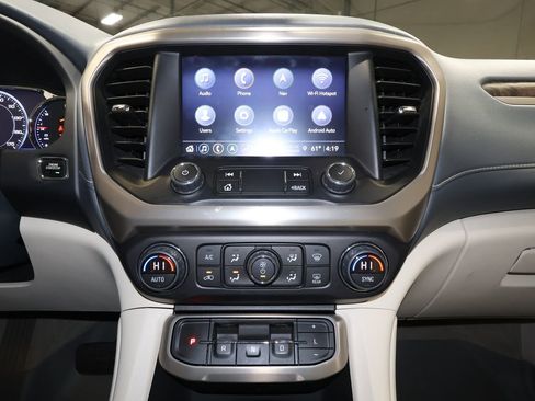 Certified 2022 GMC Acadia Denali w/ Denali Ultimate Package image 19