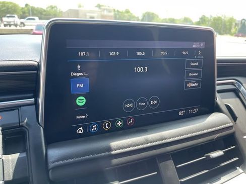 Used 2021 Chevrolet Tahoe Z71 w/ Luxury Package AWD/4WD image 19