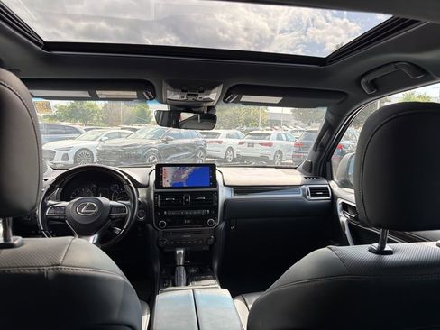 Used 2022 Lexus GX 460 Premium w/ Premium Plus Package image 17