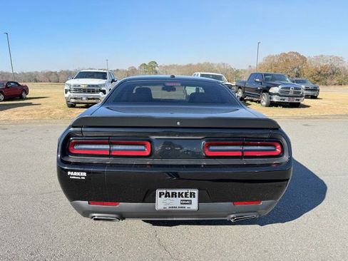 Used 2021 Dodge Challenger SXT w/ Blacktop Package image 7