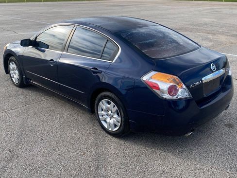 Used 2010 Nissan Altima 2.5 S FWD image 6