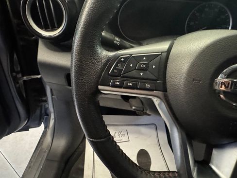 Used 2020 Nissan Kicks SR w/ Exterior Package FWD image 10