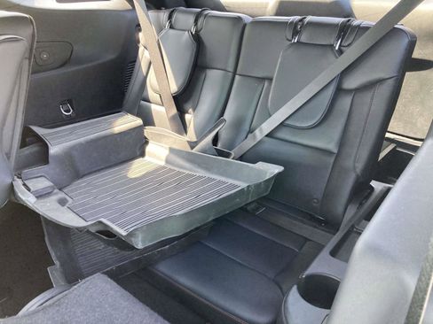 Used 2025 Ford Explorer ST-Line w/ Premium Package image 18