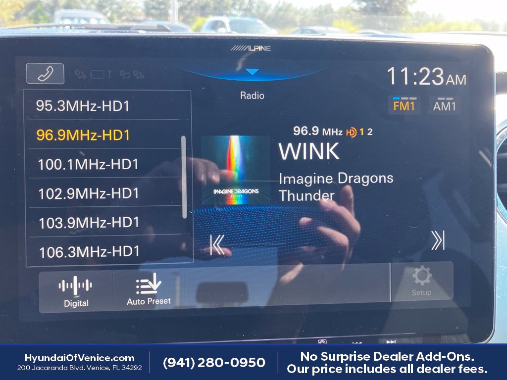 Used 2019 Toyota Tundra SR5 w/ SR5 Upgrade Package AWD/4WD image 15