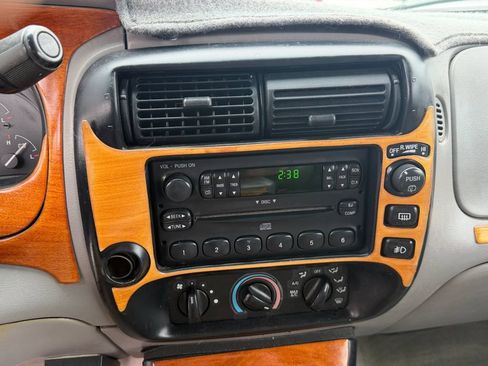 Used 1998 Ford Explorer Sport RWD image 13