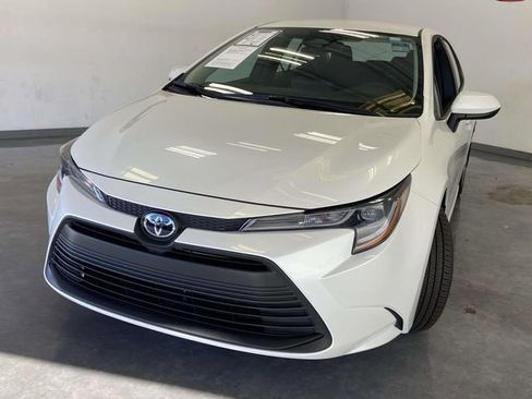 Used 2026 Toyota Corolla LE image 7