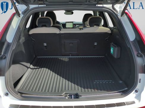 New 2026 Volvo XC60 B5 Plus w/ Protection Package Premier AWD/4WD image 9