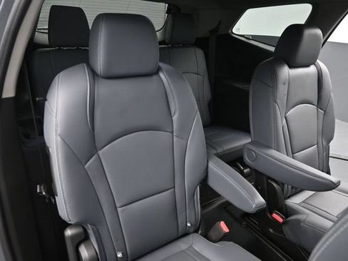 Used 2019 Buick Enclave Essence w/ Trailering Package, 5000 lbs. FWD image 19