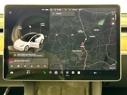 Used 2022 Tesla Model 3 Standard Range image 12