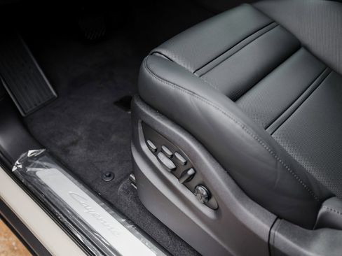 New 2026 Porsche Cayenne E-Hybrid Coupe image 14