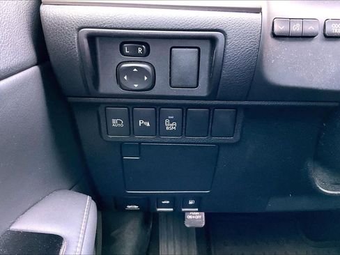 Used 2016 Lexus ES 300h image 34