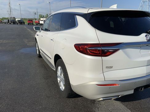 Used 2019 Buick Enclave Essence FWD image 18