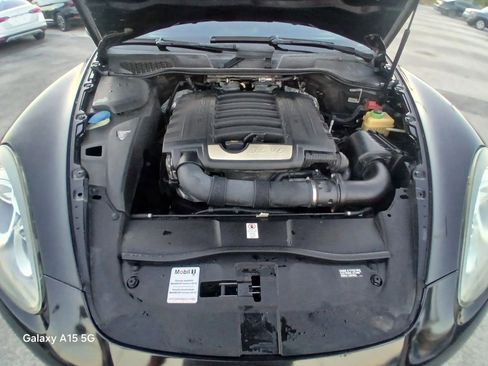Used 2011 Porsche Cayenne AWD/4WD image 23