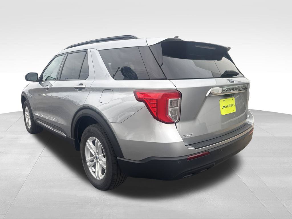 Used 2023 Ford Explorer XLT AWD/4WD image 12