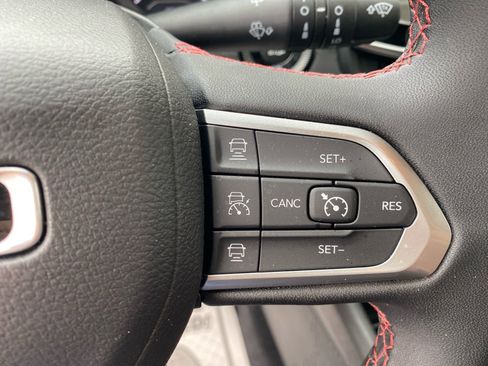 Used 2024 Jeep Compass Trailhawk image 17