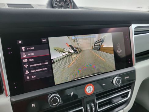 New 2025 Porsche Macan S image 28