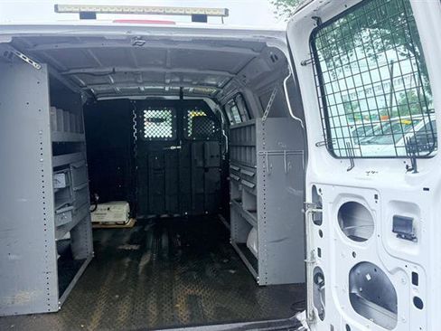 Used 2014 Ford E-350 and Econoline 350 Super Duty RWD image 34
