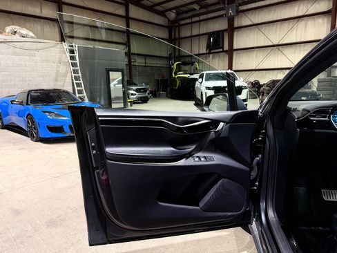 Used 2016 Tesla Model X Performance AWD/4WD image 11
