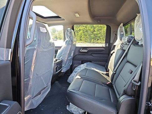 New 2026 GMC Sierra 2500 Denali w/ Denali Reserve Package AWD/4WD image 8