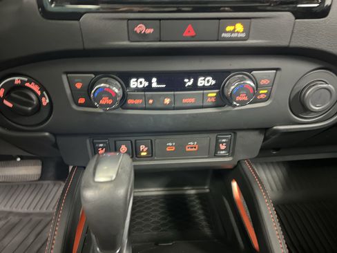 Used 2024 Nissan Frontier PRO-4X w/ Pro Premium Package image 54