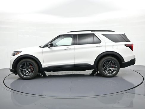 New 2026 Ford Explorer ST image 9