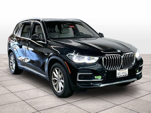 Used 2023 BMW X5 xDrive45e w/ Executive Package AWD/4WD image 2