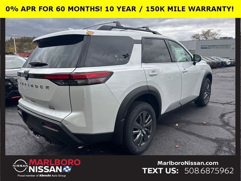 New 2025 Nissan Pathfinder SV w/ SV Premium Package image 7