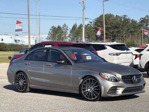 Used 2019 Mercedes-Benz C 300 Sedan image 3