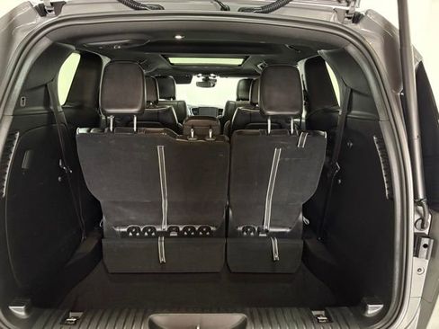 Certified 2025 Chrysler Pacifica Limited image 11