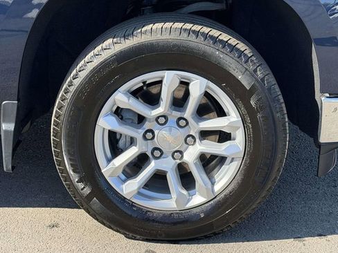Used 2022 Chevrolet Silverado 1500 LT image 7