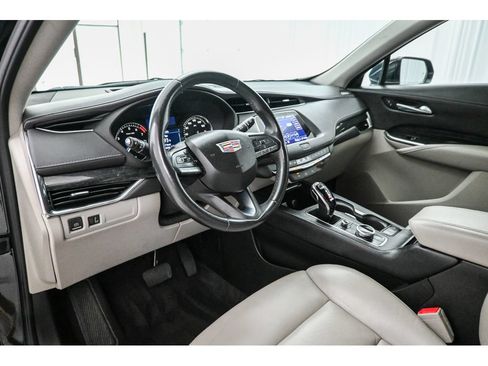 Certified 2023 Cadillac XT4 Premium Luxury AWD/4WD image 32