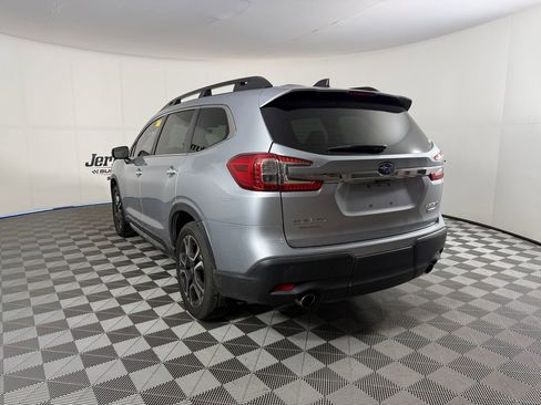 Used 2023 Subaru Ascent Touring image 10