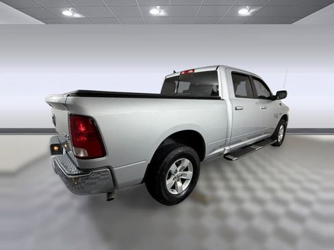 Used 2019 RAM 1500 Classic SLT w/ Luxury Group image 9