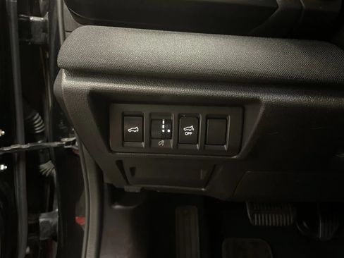 Used 2024 Subaru Outback Premium AWD/4WD image 24