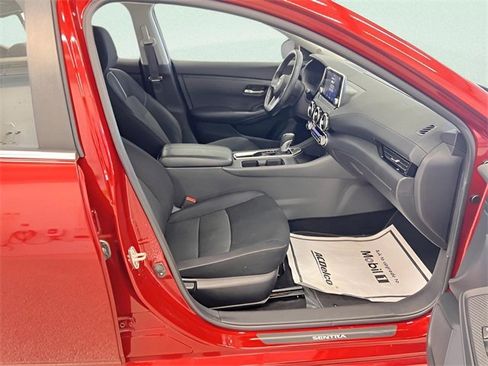 Used 2021 Nissan Sentra SV w/ Trunk Package image 8