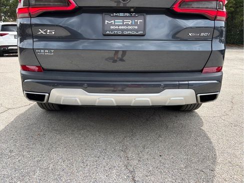 Used 2019 BMW X5 xDrive50i w/ Parking Assistance Package AWD/4WD image 16
