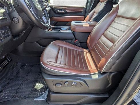 Used 2024 GMC Yukon Denali Ultimate AWD/4WD image 17