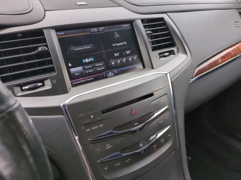 Used 2013 Lincoln MKS FWD image 27