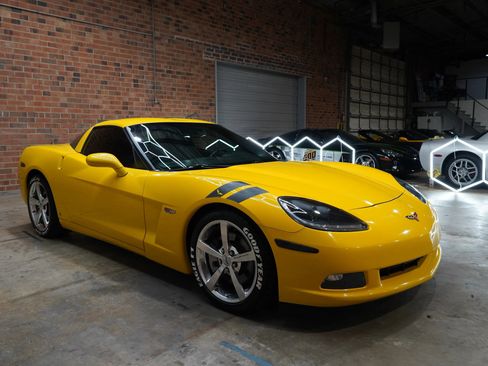 Used 2009 Chevrolet Corvette Coupe w/ Preferred Equipment Group image 3