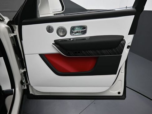 New 2026 Rolls-Royce Cullinan AWD/4WD image 30