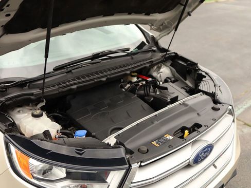 Used 2018 Ford Edge Titanium w/ Ford Safe & Smart Package AWD/4WD image 52