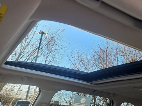 Certified 2023 Subaru Forester Premium image 8