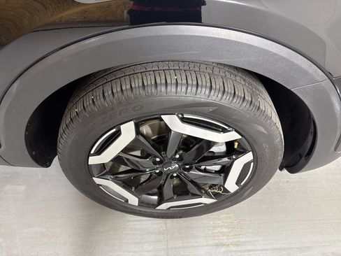 Used 2025 Kia Telluride S AWD/4WD image 14