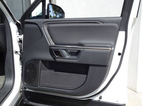 Used 2023 Rivian R1S Adventure image 19